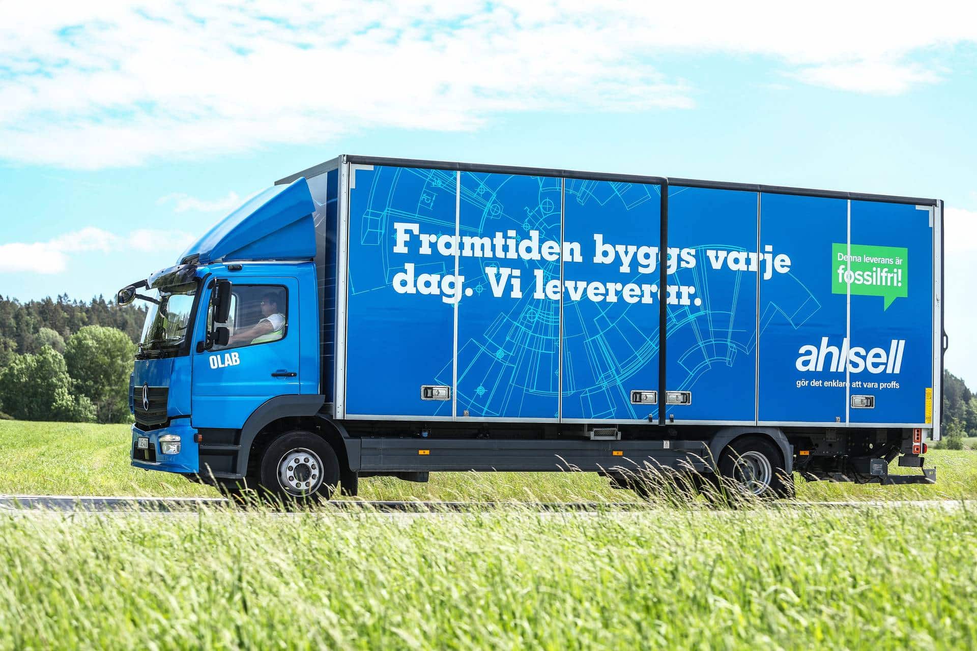 6P8A7974-large-1-large